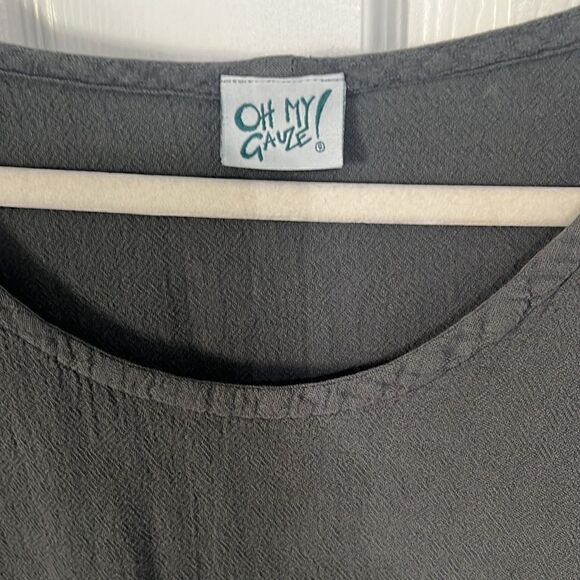 Oh my gauze! 100% cotton Asymmetrical Top with Crewneck in stone size 2 (8-10) - Picture 3 of 7